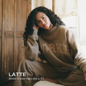 ISO Parke Latte mockneck size XXL